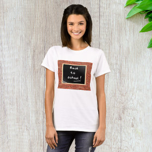 Camiseta De Volta Às Mulheres De Chalkboard Na Escola