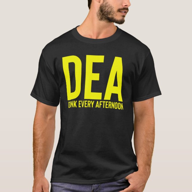 Camiseta Dea Beba Toda Tarde Bebendo Festa J (Frente)