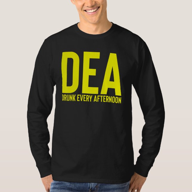 Camiseta Dea Bebado Toda Tarde Festa de Álcool Bebendo (Frente)