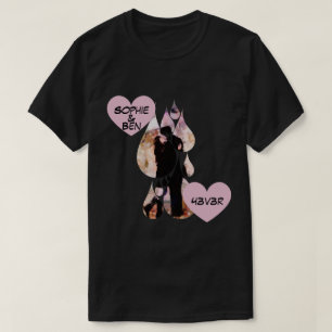 Camiseta Debaixo do Guarda-Chuva: Casal Romântico Beijando