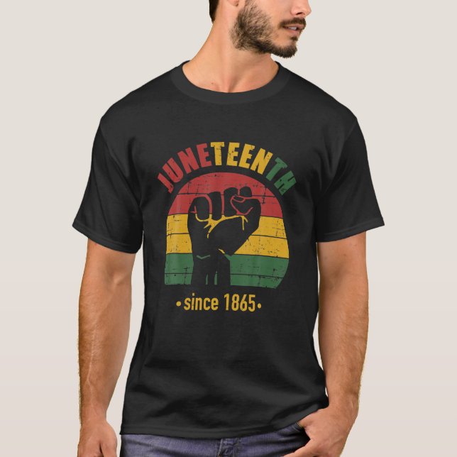 Camiseta Décima Junta Desde 1865 Com Bandeira Pan-Africana  (Frente)