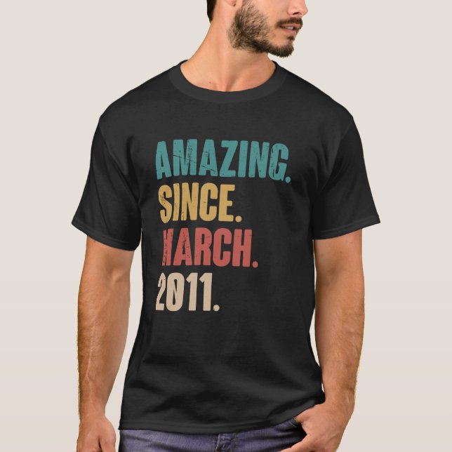 Camiseta Decoração de Aniversário do 12 desde março de 2011 (Frente)