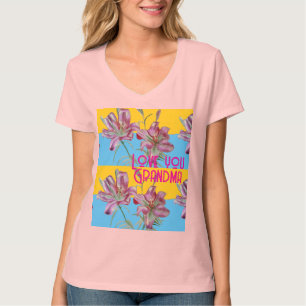 Camiseta Decoração de nome da vovó com lírios de lírio rosa