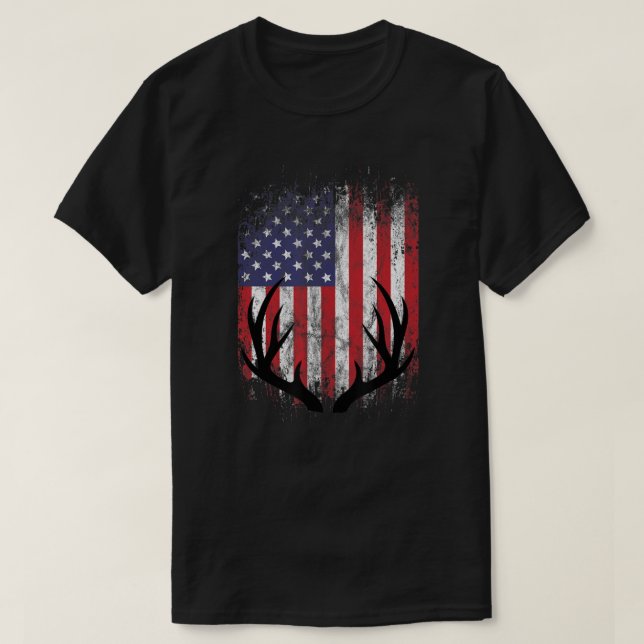 Camiseta Deer Hunting American Flag Whitetail Buck Antlers (Frente do Design)
