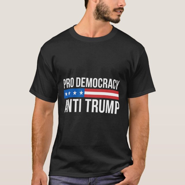 Camiseta Democracia - Anti Trump - (Frente)