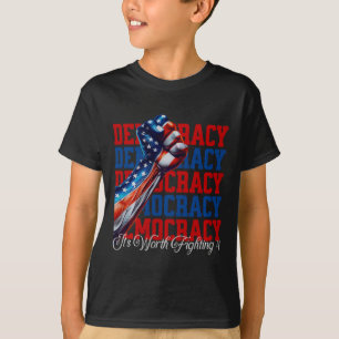Camiseta Democracia Anti-Trump Vale a Pena Lutar 4 Conforto