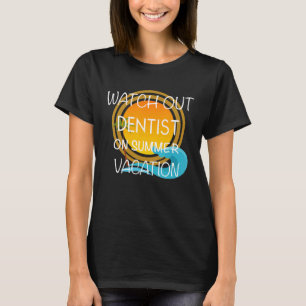 Camiseta Dentista nas férias de verão na praia havaiana Tre
