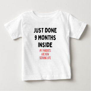 Camiseta Dentro de 9 meses, novo presente de Nascer