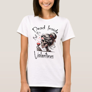 Camiseta Dentro morto, mas são Namorados, esqueleto engraça