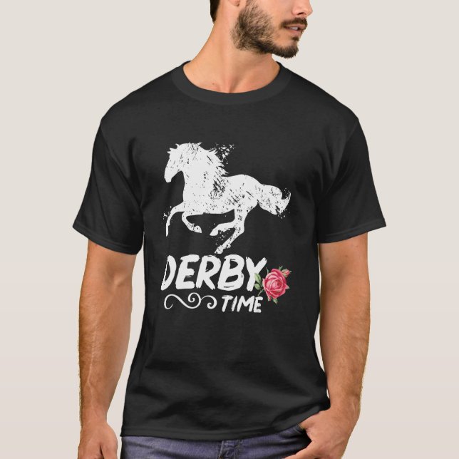 Camiseta Derby Time Y all  Horses  Horse Racing Festival (Frente)