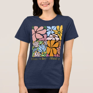 Camiseta Desabrochar Além da Realidade – Design de Arte Flo