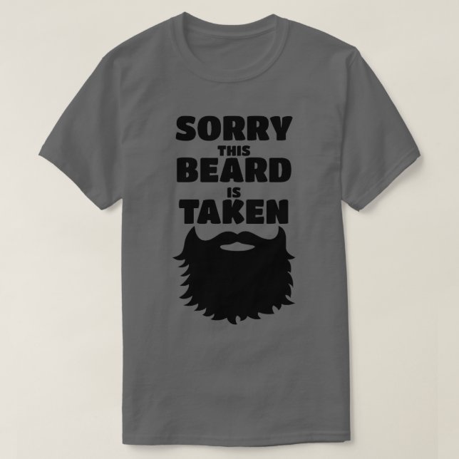 Camiseta Desculpe, Esta Barba Foi Levada 39 (Frente do Design)