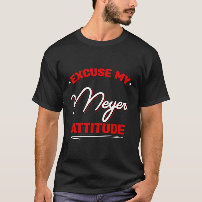 Camiseta Desculpe Minha Atitude Maluca Sobrenome Humor Fam (Frente)