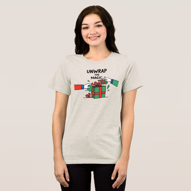 Camiseta Desembrulhar o Presente Mágico de Natal (Frente Completa)