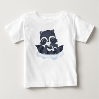 Camiseta Desenho Animado de Mãe e Bebês Guaxinins Fofos