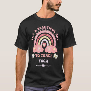 Camiseta Desenho Colorido de Arco-íris, É um Belo Dia