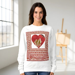 Camiseta Desenho de Coração com Flor Vermelha Romântica par