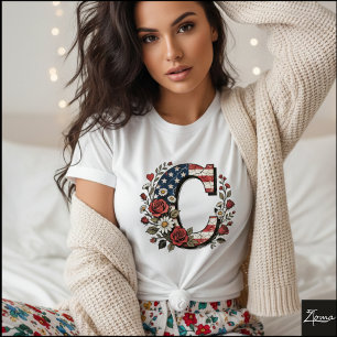 Camiseta Desenho de Coroa de Letra C Floral Patriótica