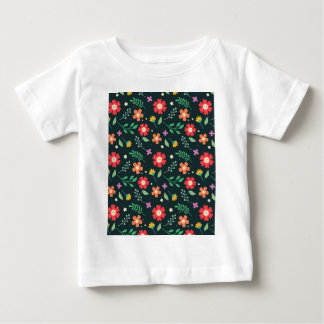 Camiseta Desenho de fundo com estampa floral colorida e ale