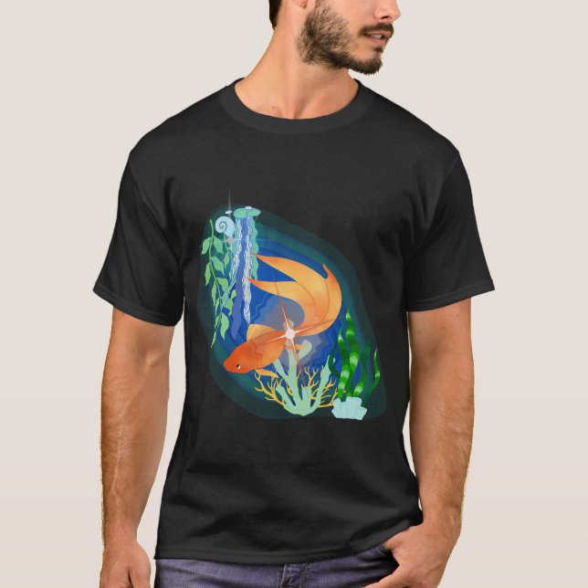 Camiseta Desenho de Peixe Koi Dourado com Grama do Mar (Frente)