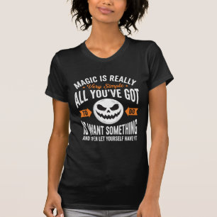 Camiseta Desenho de Rosto de Abóbora com Citação Mágica de