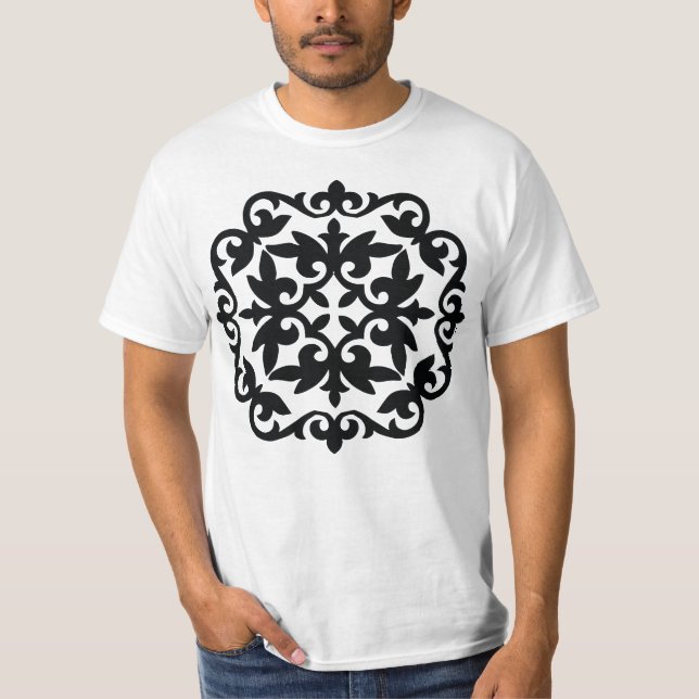 Camiseta Desenho Floral Ornamental (Frente)
