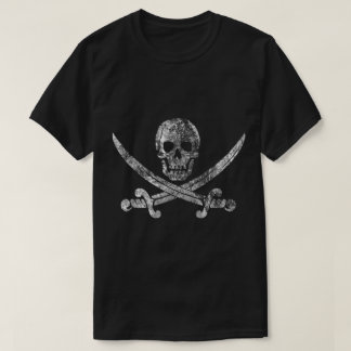 Camiseta Desenho Vintage de Caveira Pirata e Espadas Cruzad