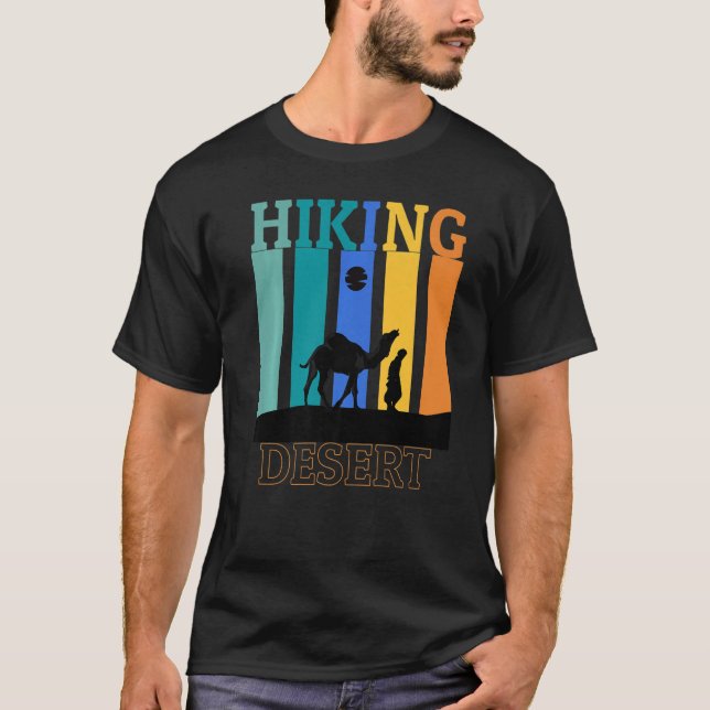 Camiseta Desert Hike Retro Hiker ao ar livre acampando Natu (Frente)