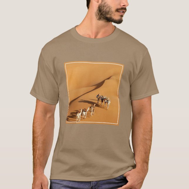 Camiseta Desertos | Tuareg Walk com Camels (Frente)