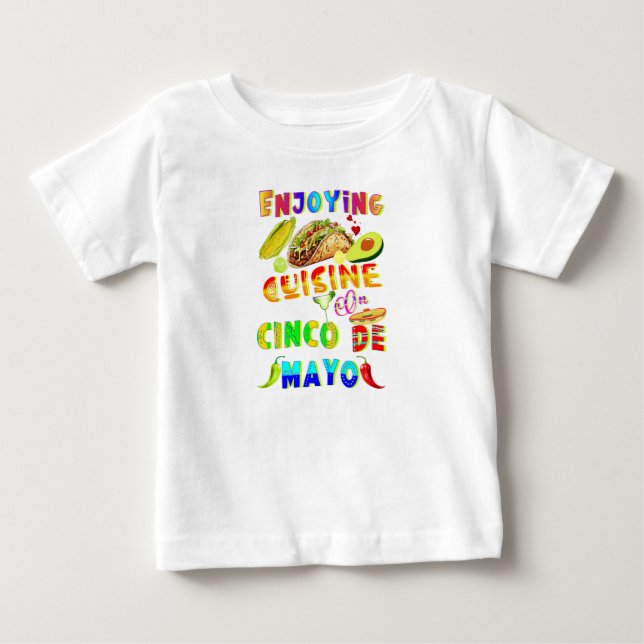 Camiseta Desfrutando Da Cuisine Em Cinco De Mayo (Frente)
