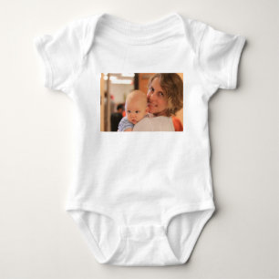 Camiseta Desgaste feito sob encomenda do bebê da foto