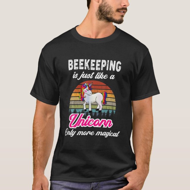 Camiseta Design da Apicultura Engraçada - Retro Unicorn - V (Frente)