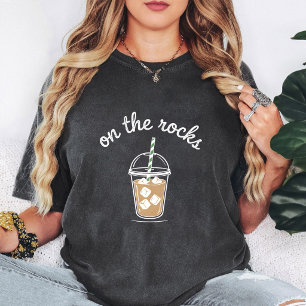 Camiseta Design de Café Gelado com Gelo