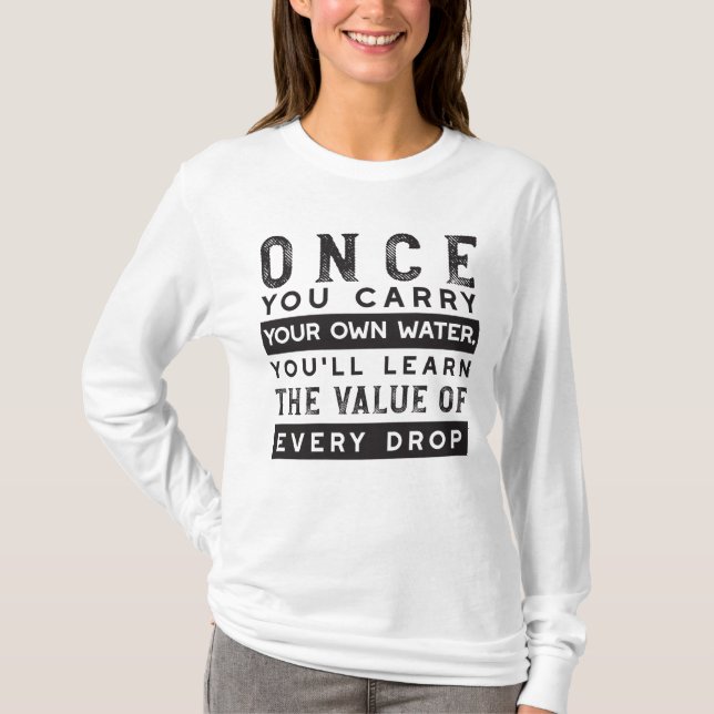 Camiseta Design de Citação de Sabedoria - Valor de Cada Lar (Frente)