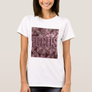 Camiseta Design de declaração FOCUS Rosa Marcante