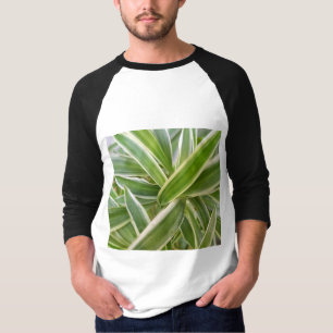 Camiseta Design de Folha Floral Verde e Branco