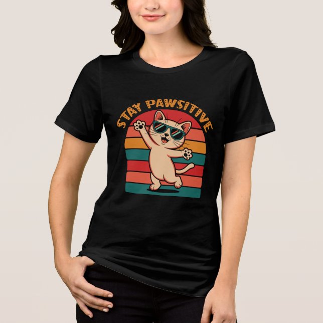 Camiseta Design de Gato Listrado Retrô Fique Pawsitivo (Frente)