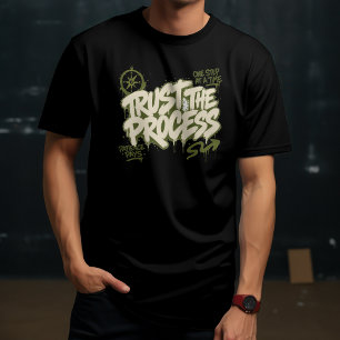 Camiseta Design de Grafite de Streetwear Confie no Processo