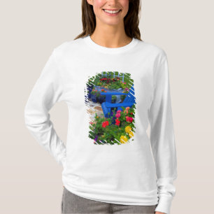 Camiseta design de Jardim de Contêiner com cadeira azul em 