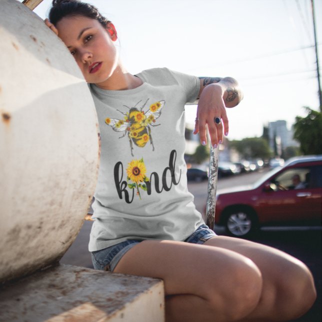 Camiseta Design de Letreiro de Girassóis Inspiradores Bee K (Criador carregado)