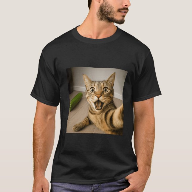 Camiseta Design de Meme de Selfie de Gato Chocado Divertido (Frente)