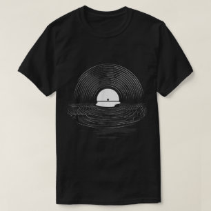 Camiseta Design de Reflexo do Pôr do Sol em Vinil