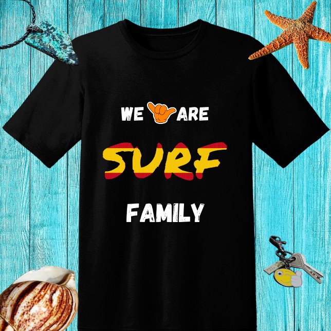 Camiseta design de surf da família com a mão shaka e a band (Criador carregado)