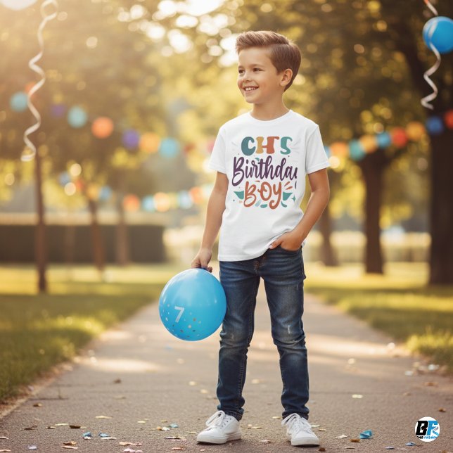 Camiseta Design de texto Multicolor Birthday Boy (Criador carregado)