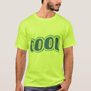 Camiseta Design de tipografia Cool e Negrito.