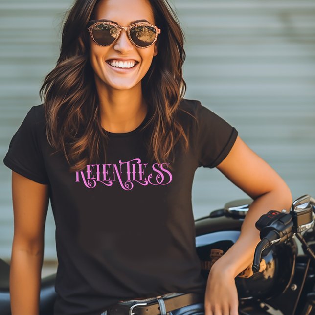 Camiseta Design de Tipografia Implacável Rosa (Criador carregado)