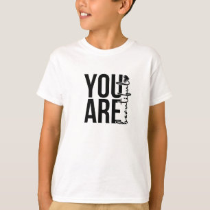 Camiseta Design de Tipografia “Linda” Minimalista – Preto e