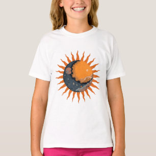 Camiseta Design digital surreal detalhado Sun e Moon