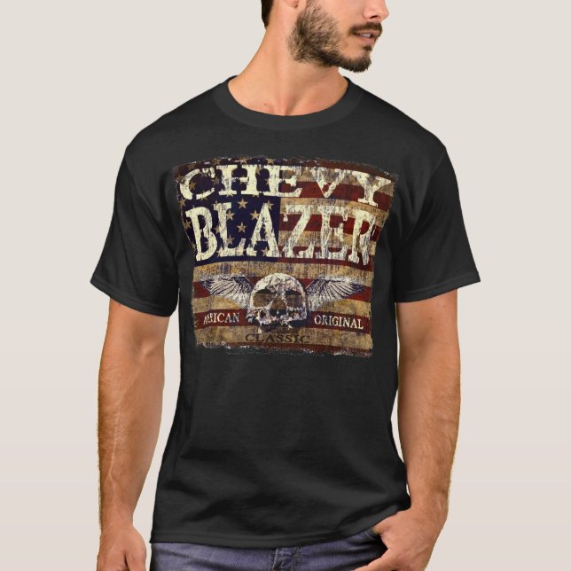 Camiseta Design do blazer de Chevy contra a bandeira (Frente)