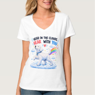 Camiseta Design Fofo de Cachorro com Cabeça nas Nuvens